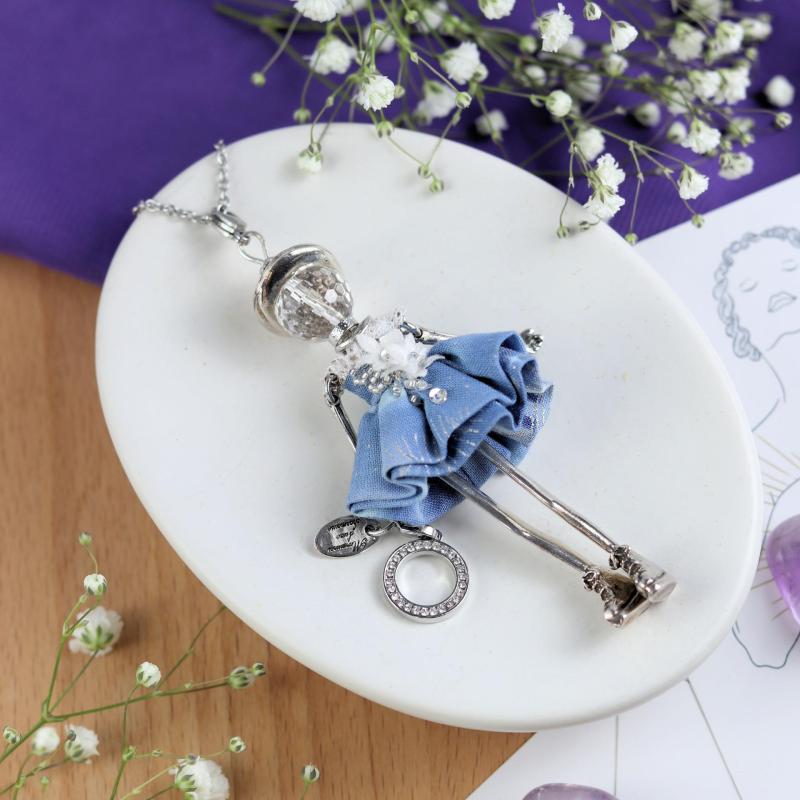 bijou de créateur femme talisman poupée articulée - Murmures d'une charmeuse