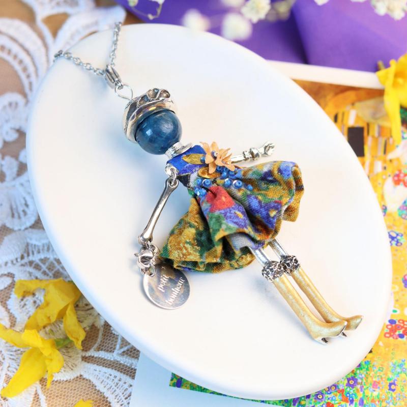 Bijou unique artisanal français poupée articulée bleue et or - Murmures d'une charmeuse