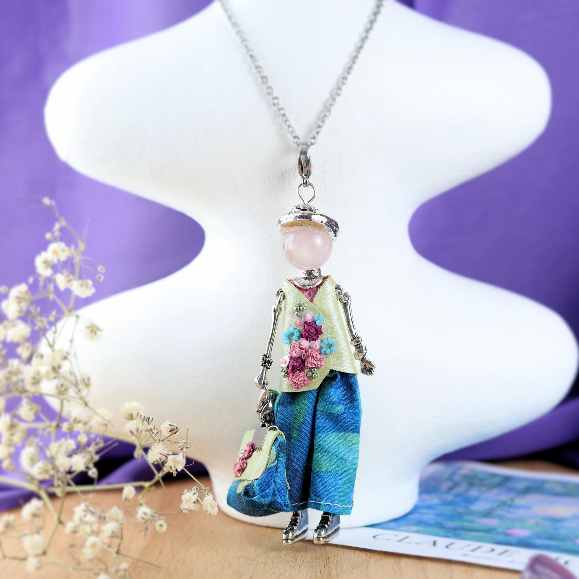 bijou en pierre naturelle avec pendentif poupée en quartz rose unique et original - Murmures d'une charmeuse