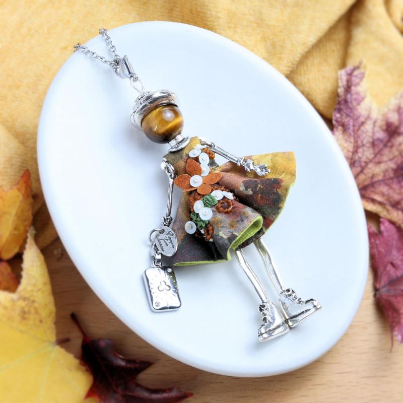 bijou protecteur, unique pendentif poupée au visage en œil de tigre